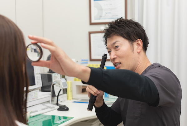 視野が狭い・見えない部分があるときは